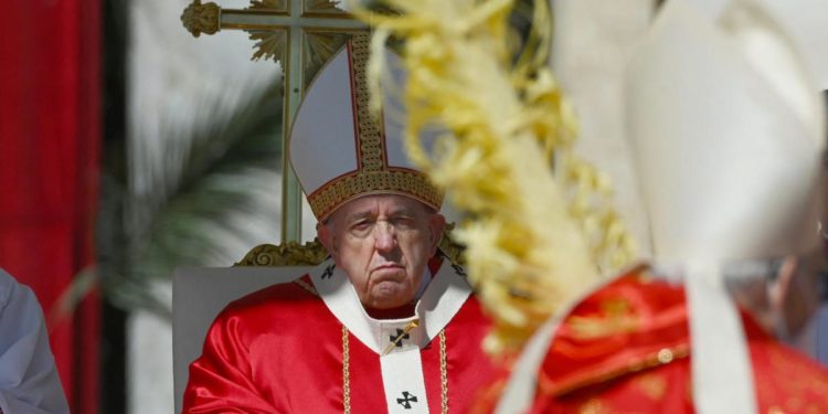 Ucraina, Papa: “Nella follia della guerra si torna a crocifiggere Cristo”