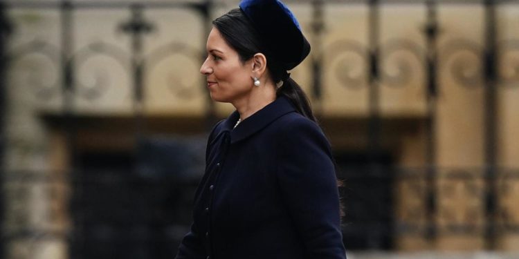 Gb, invio migranti in Ruanda: ok ministra Interno malgrado dubbi dicastero