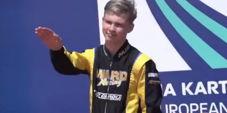 Pilota kart russo fa saluto nazista sul podio, inchiesta della Fia
