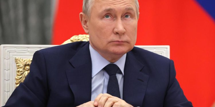 Ucraina, FT: “Putin non interessato a negoziati”