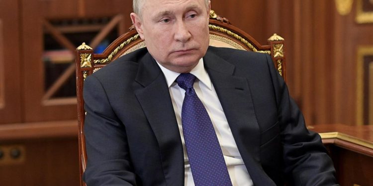 L’ex Mitrokhin Sechi: “Diplomatici russi? Espulsione inutile, perché cacciarli solo ora?”