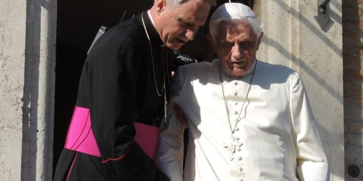 Covid, positivo il segretario di Ratzinger