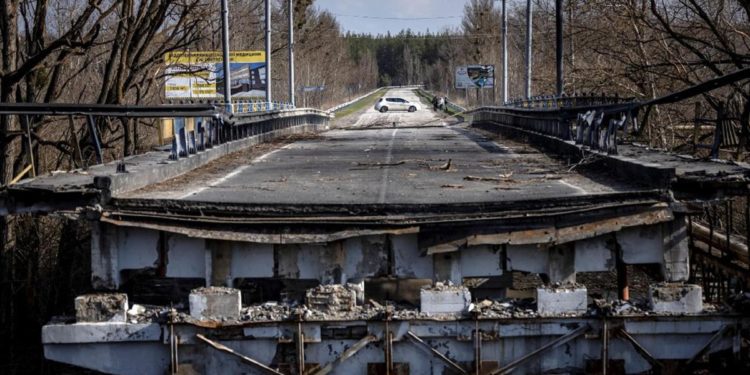 Ucraina-Russia, nel Donbass “verso epica battaglia terrestre”