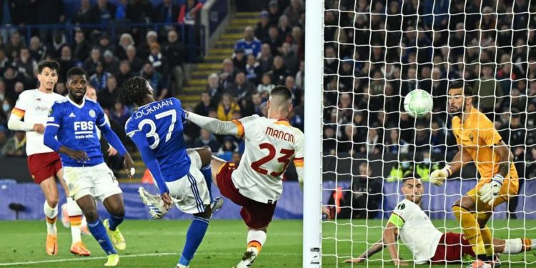 Conference League, Leicester-Roma 1-1 in semifinale andata