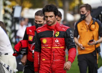 F1, Carlos Sainz alla Ferrari fino al 2024
