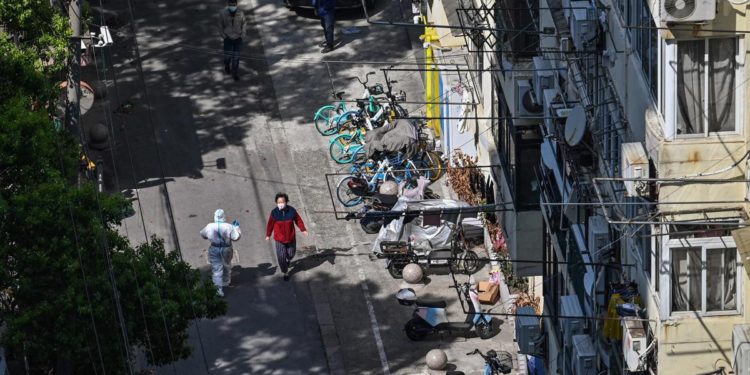 Covid, a Shanghai 3 morti: prima volta dal lockdown di marzo