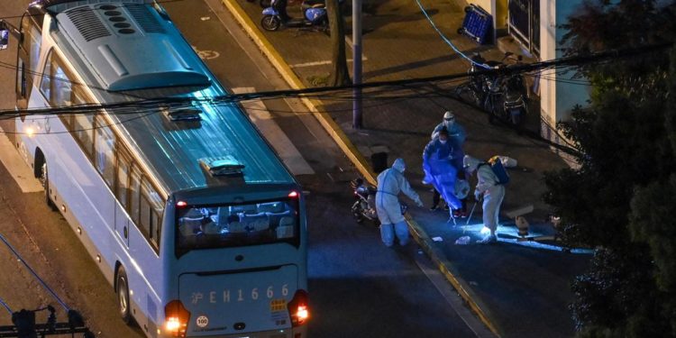 Covid Cina, a Shanghai 7 morti e oltre 20mila nuovi casi