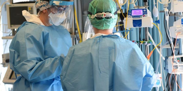 Covid, italiani scoprono ‘spia’ per predire pazienti a rischio malattia grave