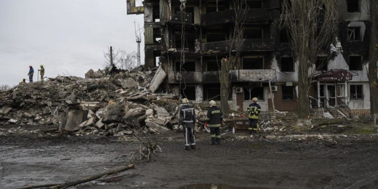 Guerra Ucraina-Russia, Zelensky: “A Mariupol decine di migliaia di morti”