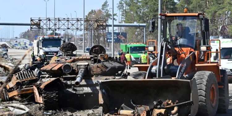 Guerra Ucraina, “Russia via da Sumy”. Oggi Von der Leyen a Kiev