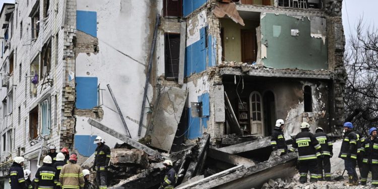 Guerra Ucraina, decine di corpi in un garage di Gostomel