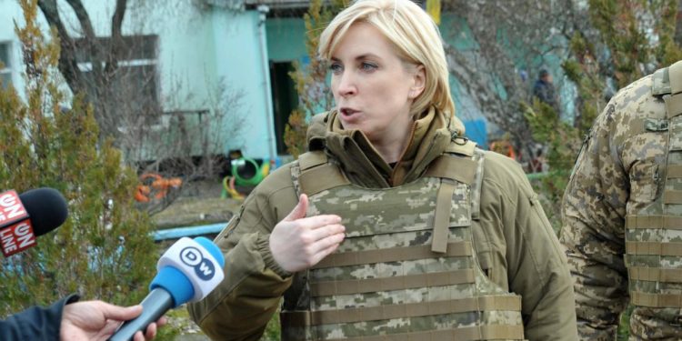 Ucraina, Kiev: “Prigionieri dei russi 700 militari ucraini e oltre 1000 civili”