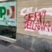 25 aprile, imbrattata sede Pd a Torino: “Servi della guerra e della Nato”