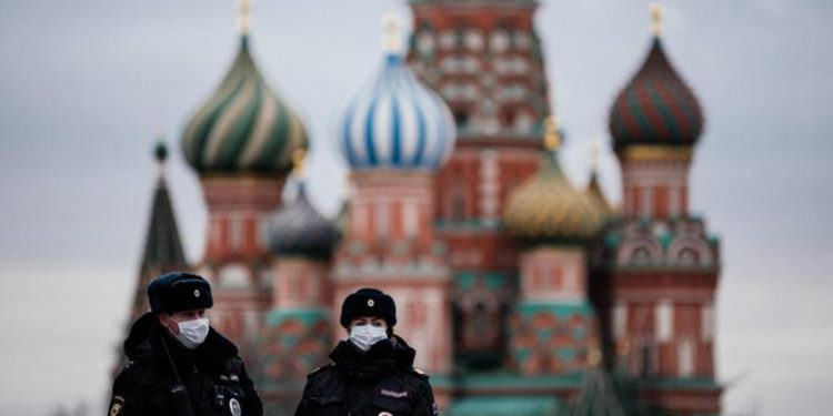 Ucraina, Banca centrale russa pianifica azione legale contro sanzioni