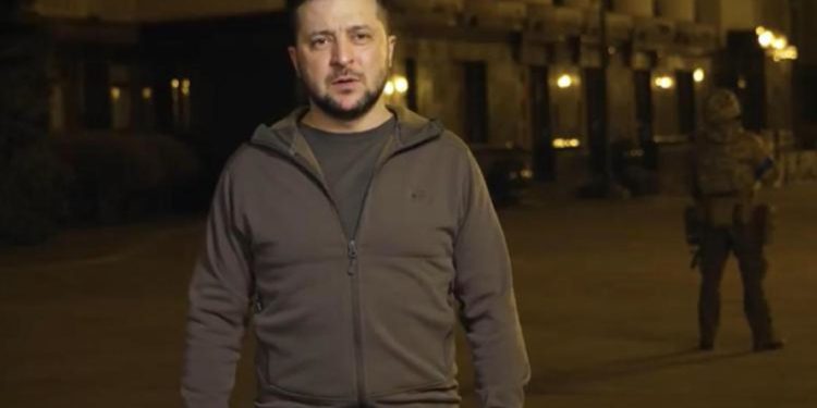 Ucraina, Zelensky ringrazia Metsola: “Atto eroico venire qui ora”