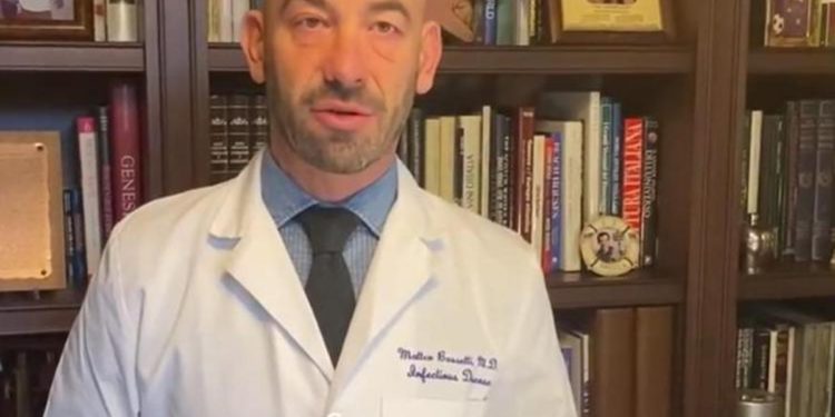 Cure covid, Bassetti: “Ecco tutti i farmaci a disposizione e quando usarli”