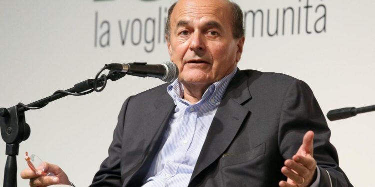 Ucraina, Bersani: “Serve parola chiara, governo riferisca in Parlamento”