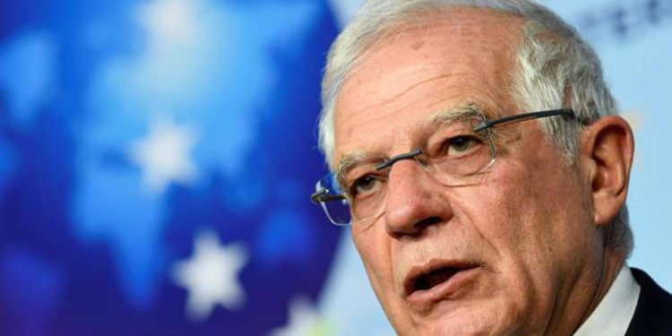 Petrolio Russia, Borrell: “Su embargo accordo non è sicuro”