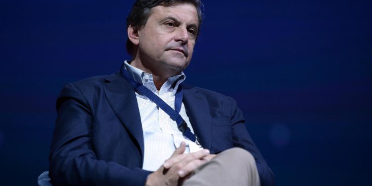 Ucraina, Calenda: “Salvini vuole la pace? Sembra Miss Universo…”