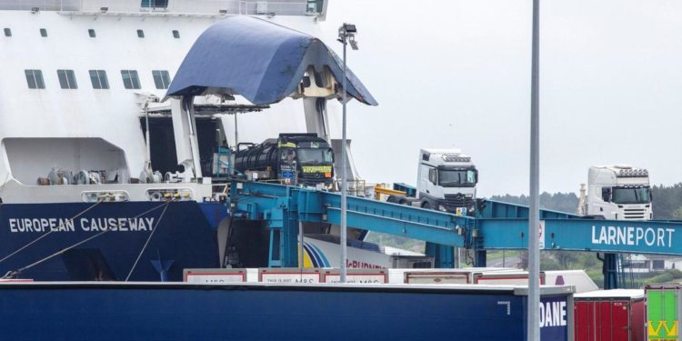 Brexit, Londra avvia modifica unilaterale Protocollo Irlanda del Nord