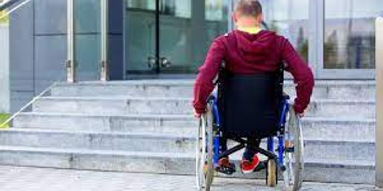 Tribunali off limits per i disabili, troppi ascensori fuori uso