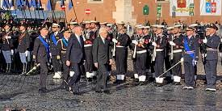 Mattarella promulga legge su Giornata Alpini, ma ‘serve unica ricorrenza per Forze Armate’