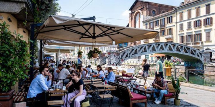 Covid oggi Italia, 23.976 contagi e 91 morti: bollettino 21 maggio