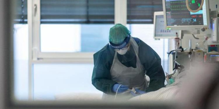 Covid Italia, Abrignani: “Troppi morti? Evitarli significa tornare a restrizioni”