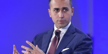 Ucraina, Di Maio: “A oggi non ci sono condizioni per la pace”