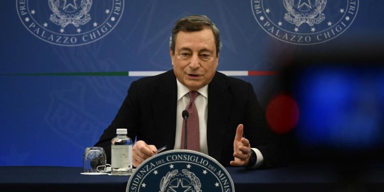 Draghi: “Continuare a sostenere Kiev, ogni sforzo per cessate il fuoco”