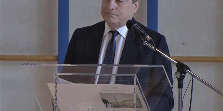 Draghi: “Ho chiesto a Putin pace ma ho trovato muro”