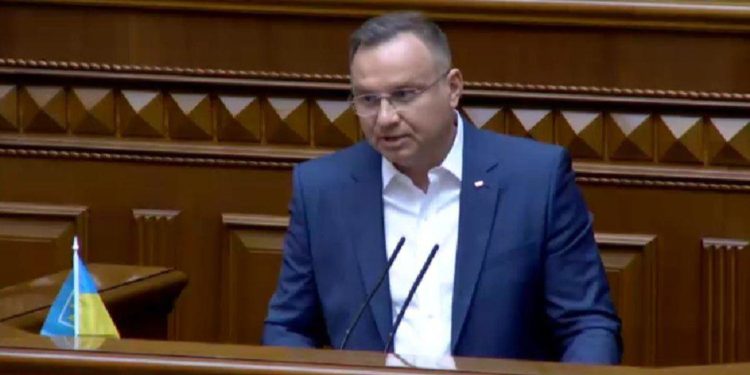 Ucraina, Duda: “Solo Kiev ha diritto decidere suo futuro”