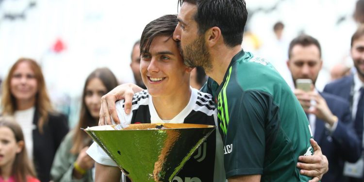 Dybala, addio Juve: i messaggi di Del Piero e Buffon