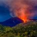 Etna oggi eruzione, continua colata da cratere Sud-Est