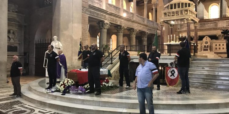 Moglie Delle Chiaie: “Report su Falcone? Non è giornalismo”