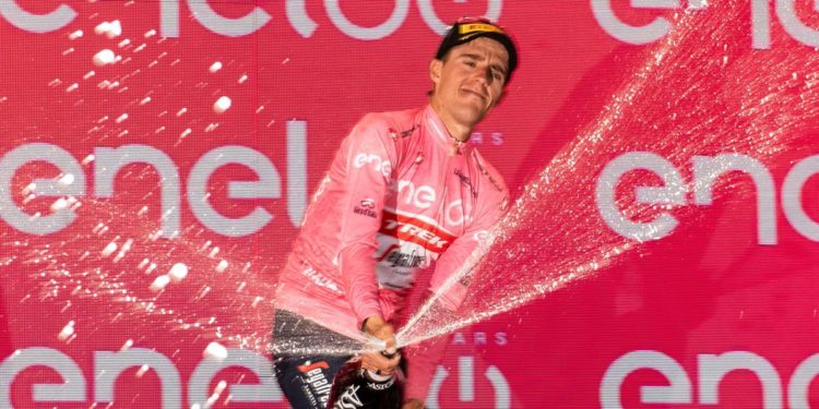Giro d’Italia 2022, Dainese vince 11a tappa. Lopez Perez maglia rosa