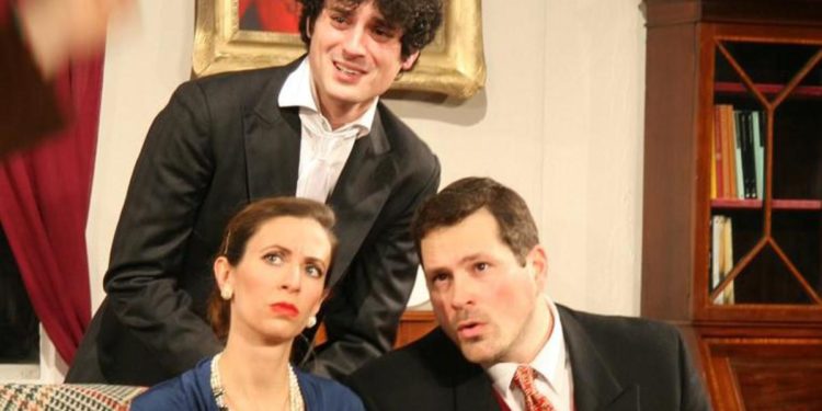 ‘3 Grosvenor Hill’, in scena a Roma la commedia degli equivoci di Vittoria Gasbarri