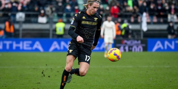 Venezia-Bologna 4-3, gol di Johnsen al 93′