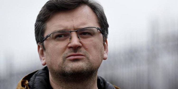 Ucraina, Kuleba: “Ringraziato Di Maio per armi”