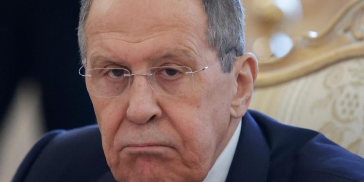 Lavrov: “Zelensky ebreo? Anche Hitler lo era”. Israele: “Delirante”