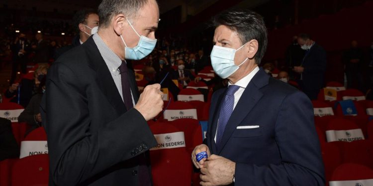 Incontro Letta-Conte: “Tensioni, ma avanti con il dialogo”