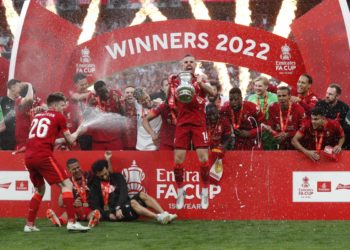 Liverpool vince FA Cup, infortunio per Salah in finale
