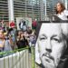 Assange, in centinaia a Londra contro estradizione
