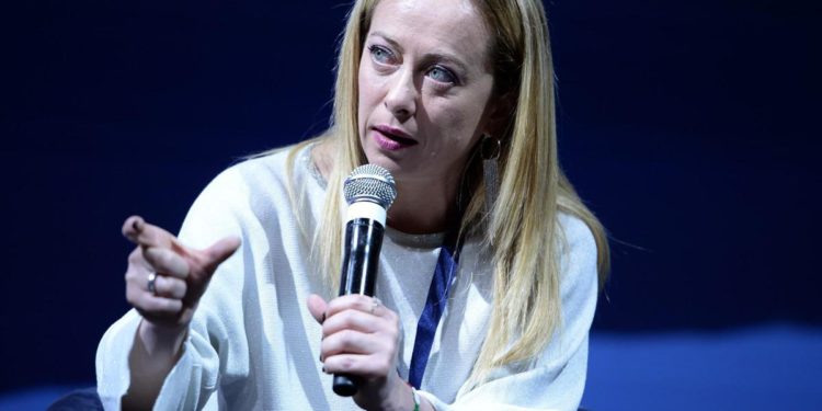 Balneari, Meloni: “Draghi difenda interessi Italia”