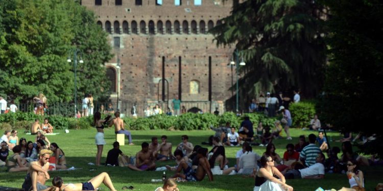 Covid oggi Italia, 19.666 contagi e 105 morti: bollettino 27 maggio