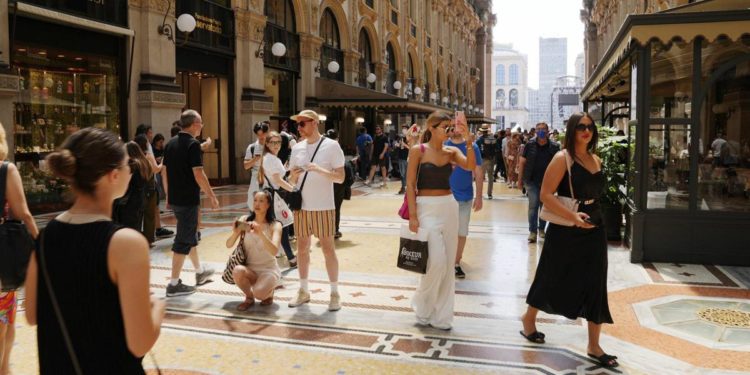 Covid oggi Italia, 22.438 contagi e 114 morti: bollettino 25 maggio