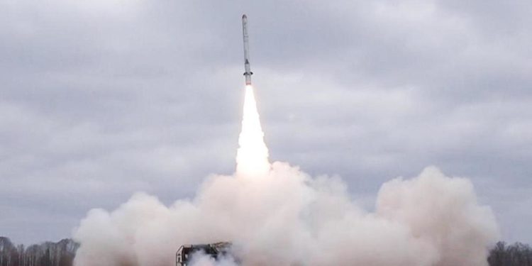 Guerra Ucraina, Russia simula lancio di missili balistici nucleari