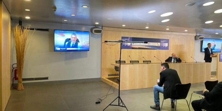 De Lorenzis (M5s): ‘Affrontare transizione green per diventare più resilienti’