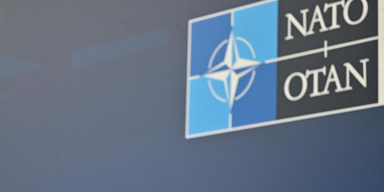 Niente aerei o tank occidentali a Ucraina, accordo informale Nato