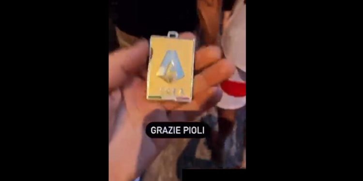 Scudetto Milan, medaglia rubata a Pioli spunta su Instagram